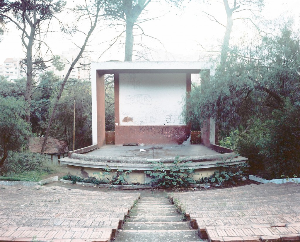 Centre Familial de Ben Aknoun, Ben Aknoun Area. Location of Kateb Yacine's house. Fig.1 : Theatre de verdure. C-Print, 2015. 100 x 120cm